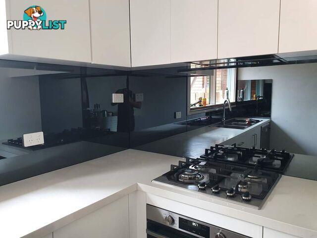 Glass splashbacks