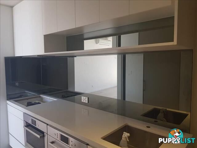 Glass splashbacks