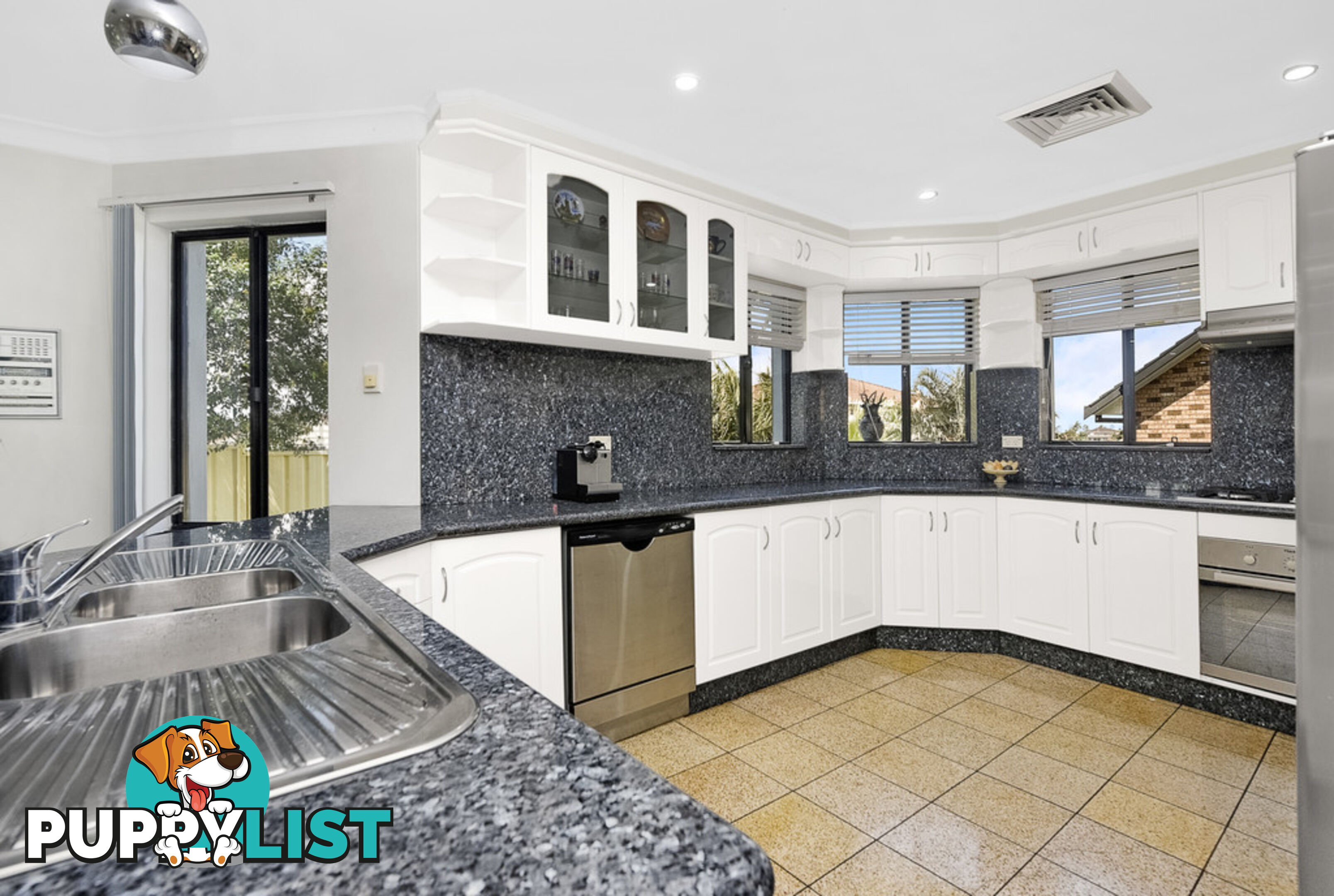 10 Nowland Place ABBOTSBURY NSW 2176