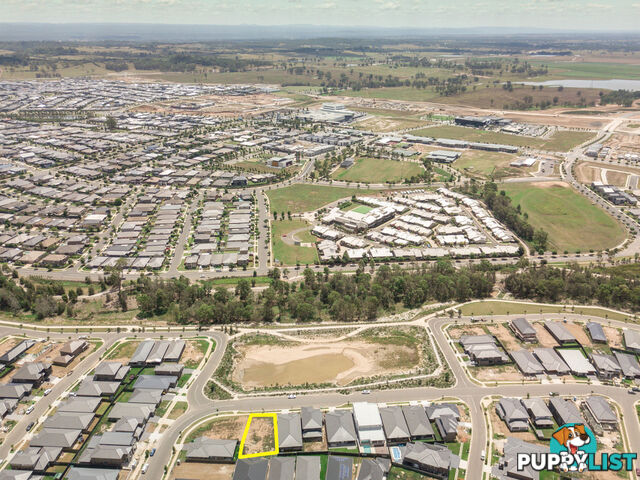 37 Banfield Drive ORAN PARK NSW 2570