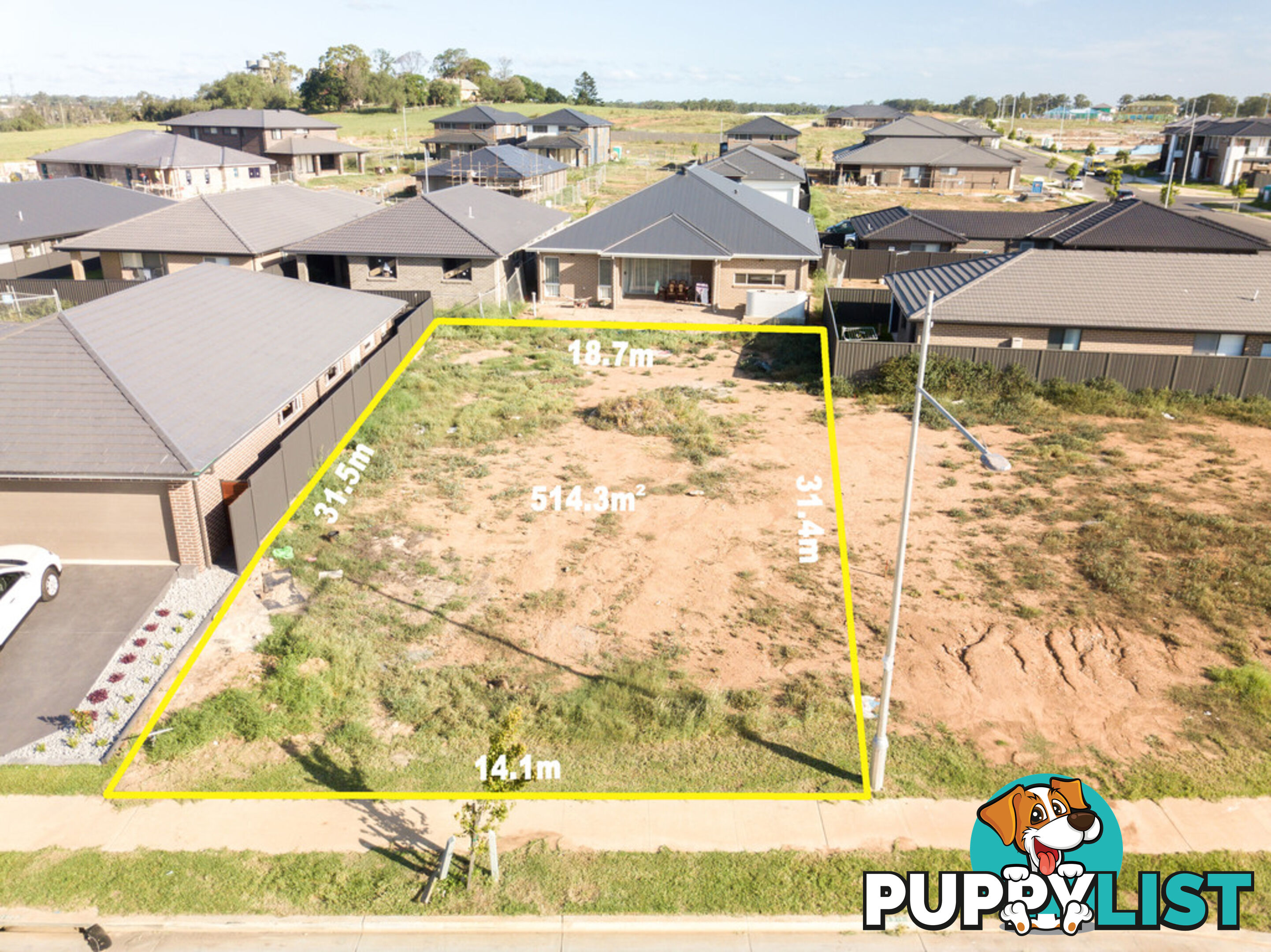 37 Banfield Drive ORAN PARK NSW 2570