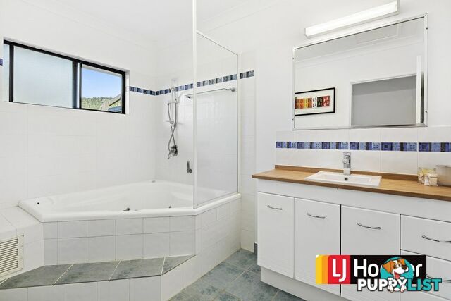 3/5 Pleasant Drive CANNONVALE QLD 4802