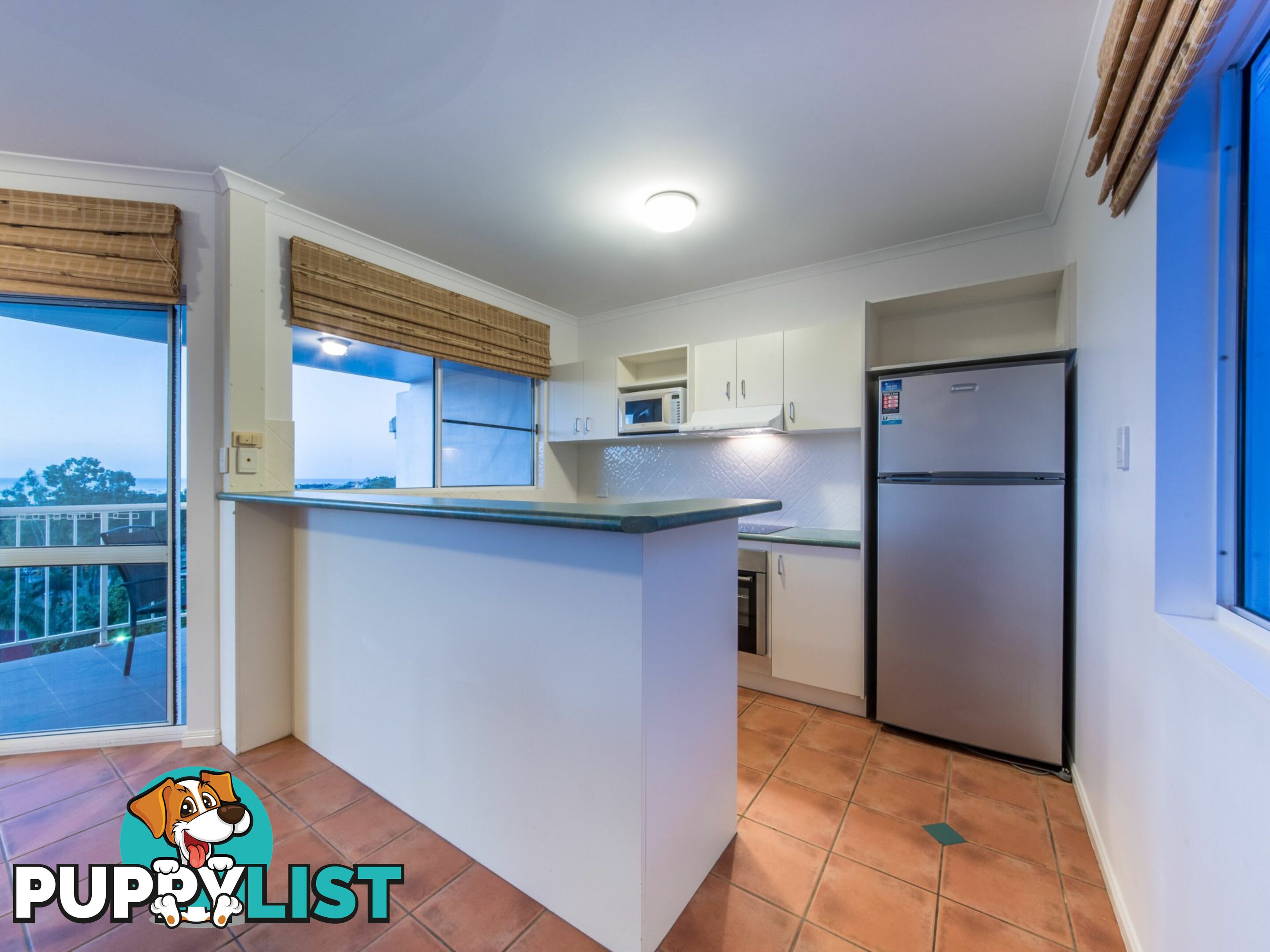 32/8-12 Eshelby Drive CANNONVALE QLD 4802