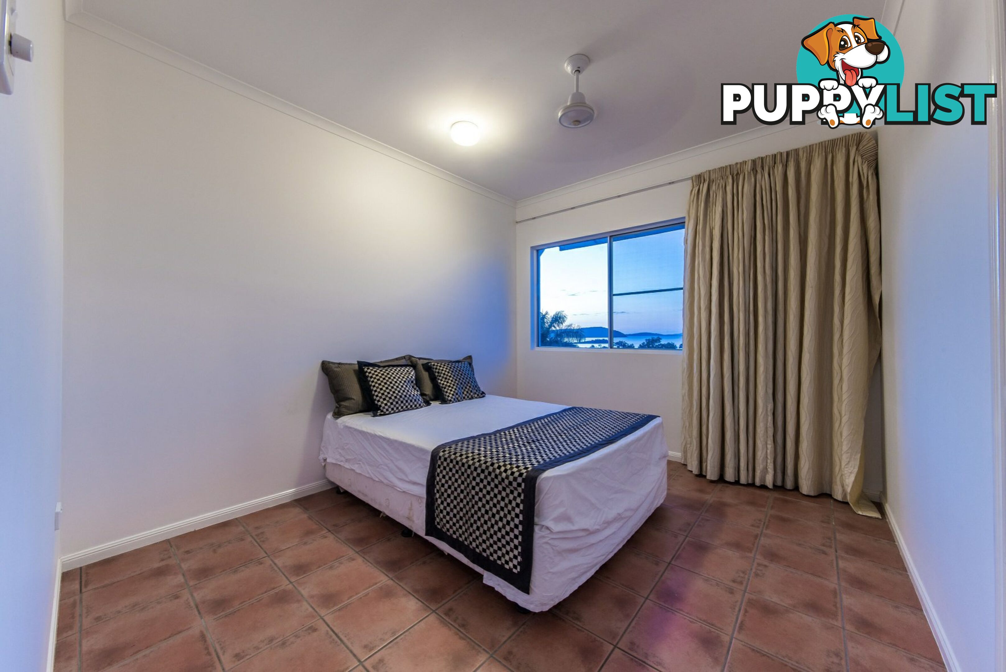 32/8-12 Eshelby Drive CANNONVALE QLD 4802