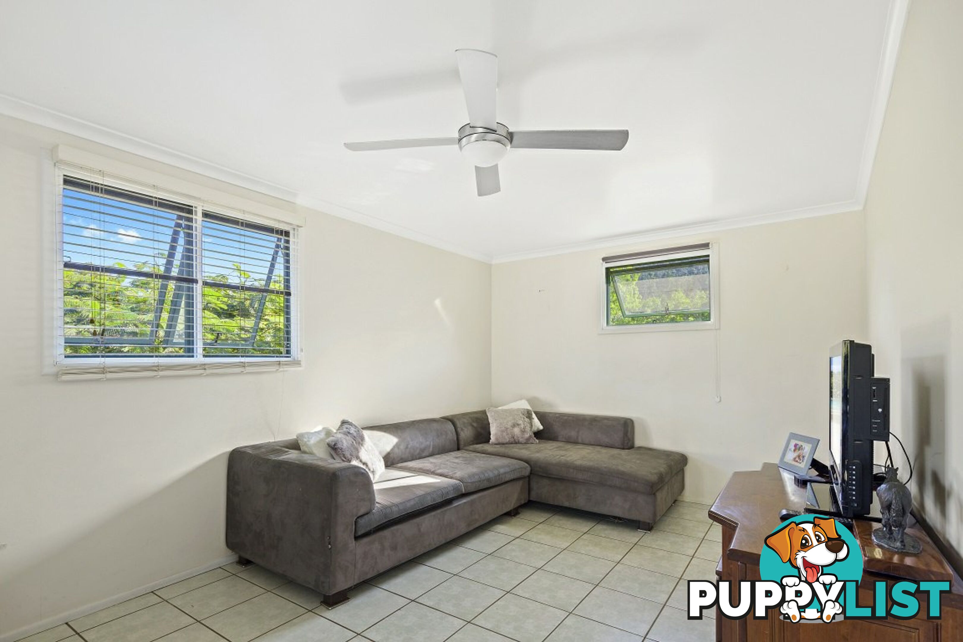 18 Moon Crescent SUGARLOAF QLD 4800