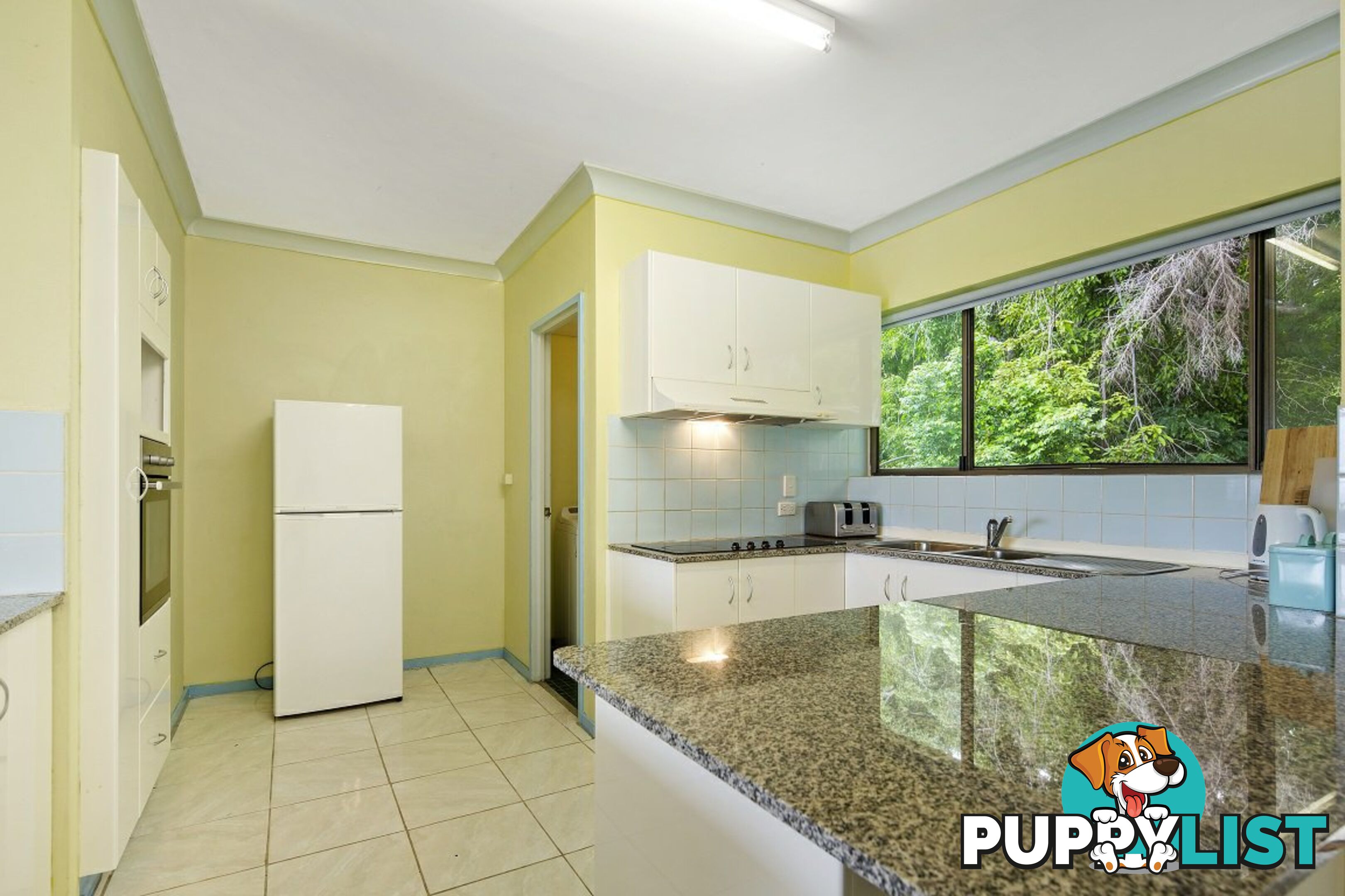 Unit 117/2-4 Eshelby Drive CANNONVALE QLD 4802