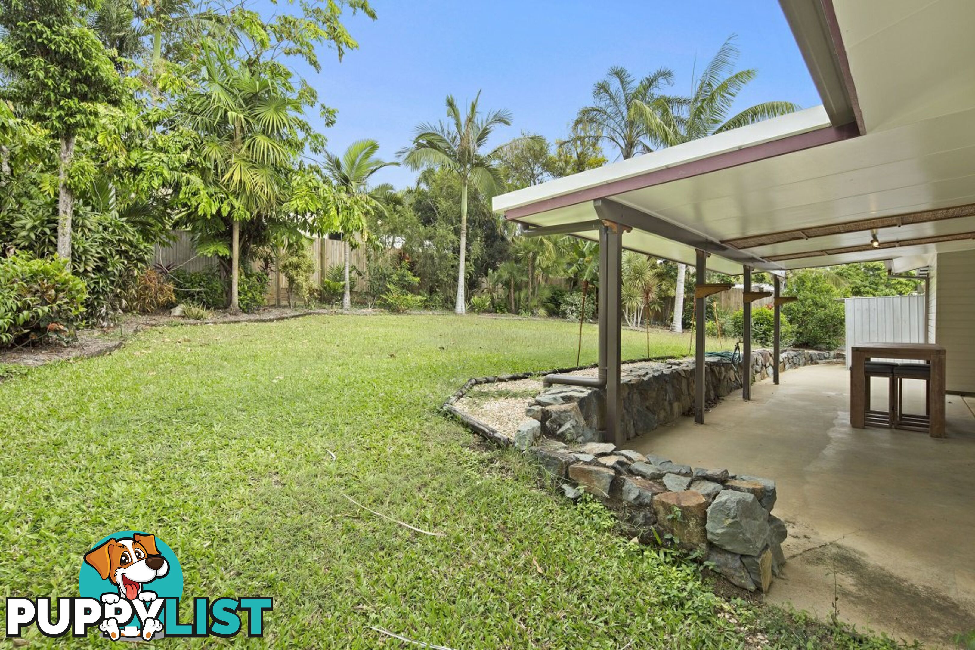 24 Tropic Road CANNONVALE QLD 4802