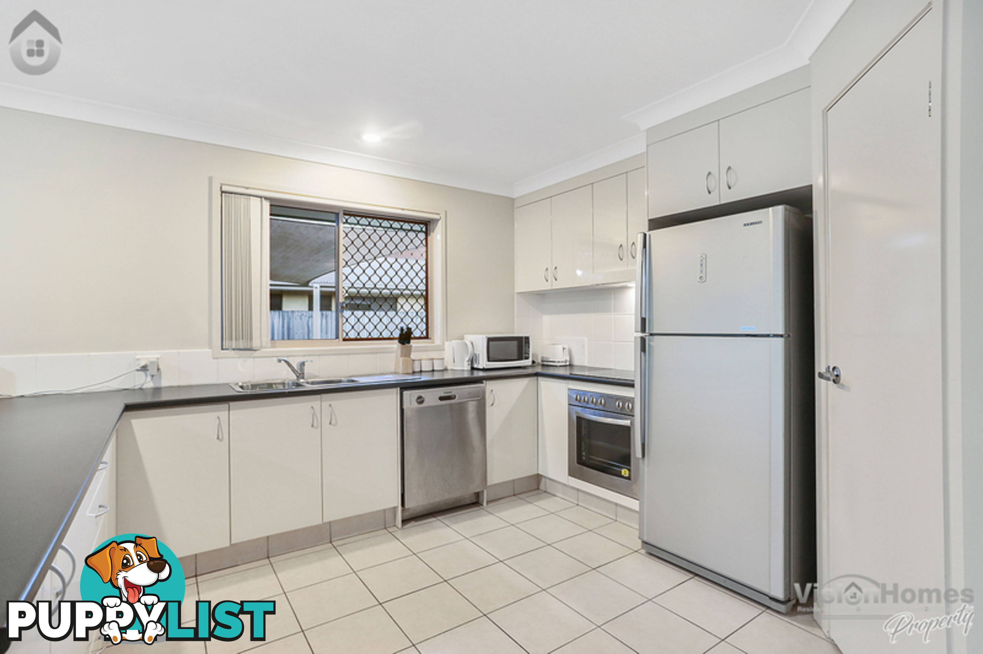 House 3 48 BARDOLPH PLACE SUNNYBANK HILLS QLD 4109