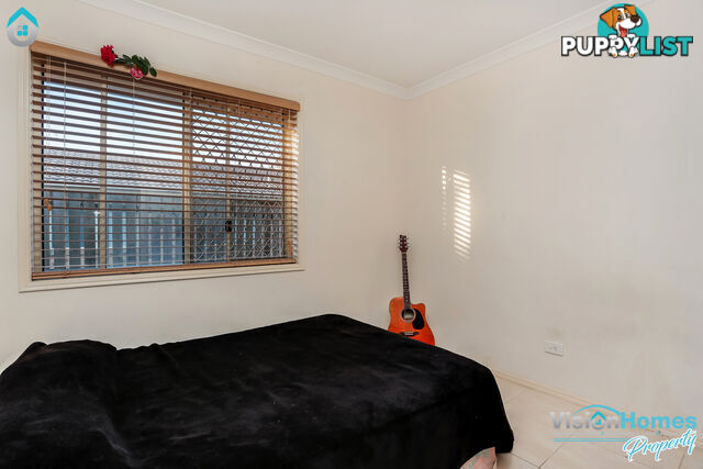 18 Geaney Boulevard CRESTMEAD QLD 4132