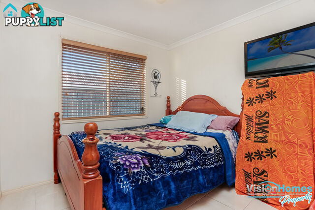 18 Geaney Boulevard CRESTMEAD QLD 4132