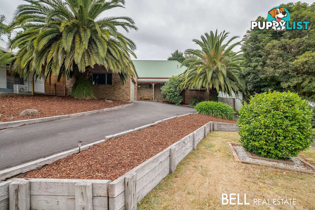 17 Rangeview Road MOUNT EVELYN VIC 3796