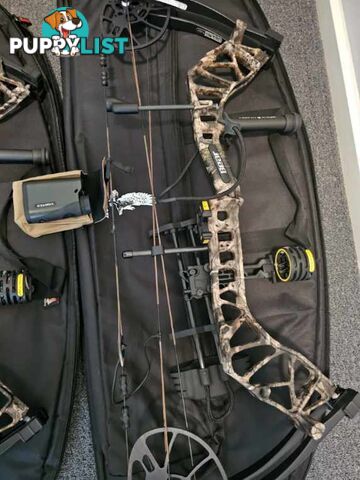 2 x 70LB Compound Bows and Hunting/ Archery Package