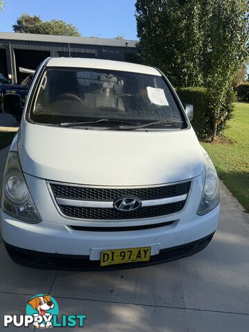 2010 Hyundai iLoad TQ CREW Van Manual