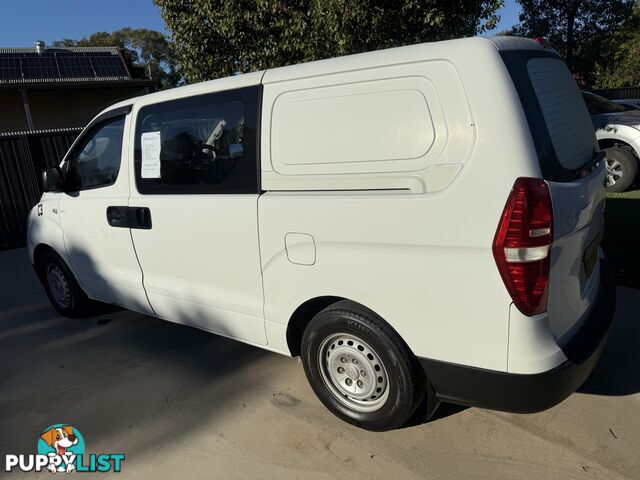 2010 Hyundai iLoad TQ CREW Van Manual
