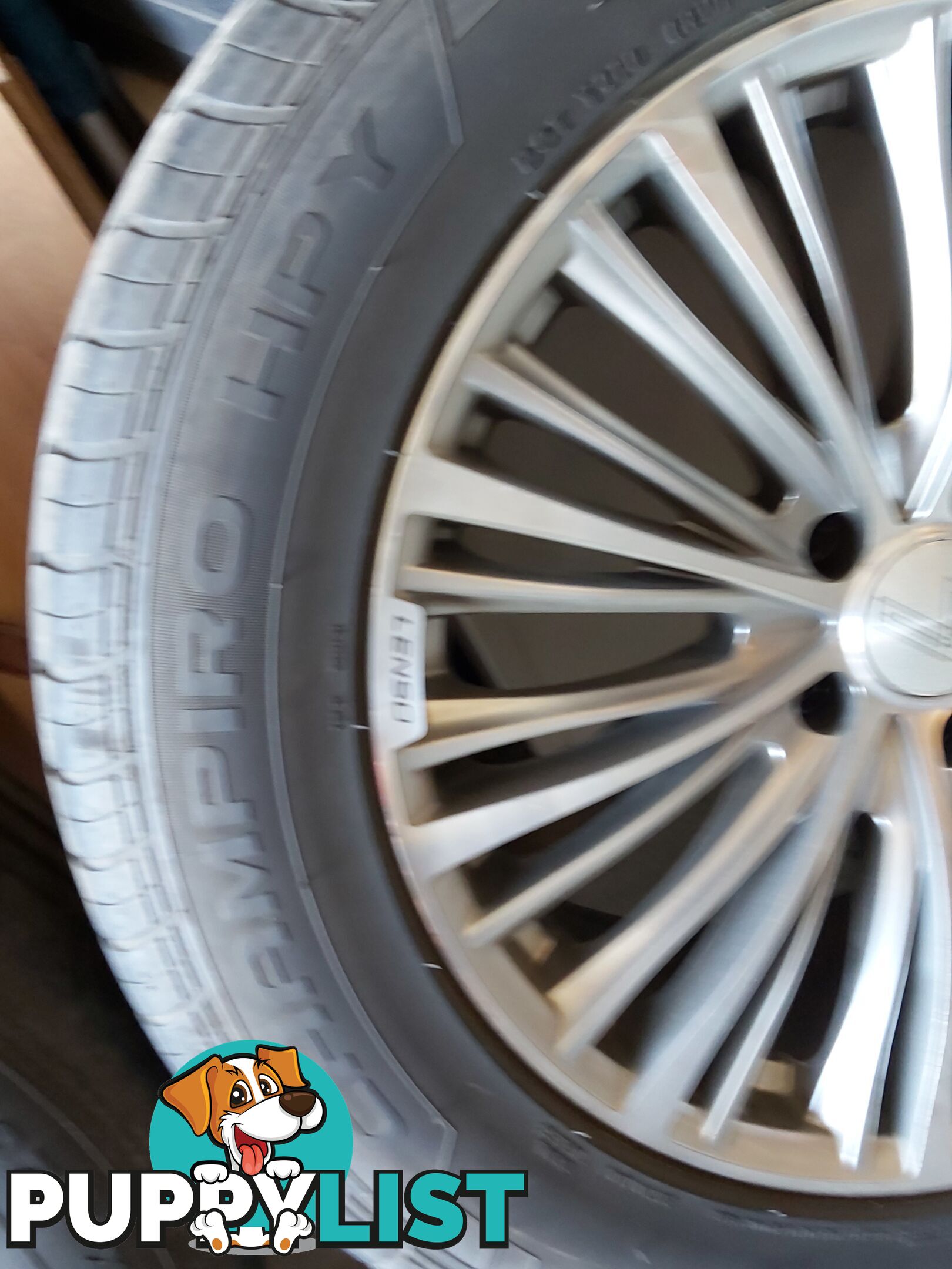lenso 18in 115x5 wrapped in Gt champiro HP Y 235/60 R18 107V Xl Tires In excellent condition