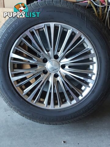 Lenso 18inch with Gt champiro HP Y 235/60 R18 107V Xl Tires In excellent condition