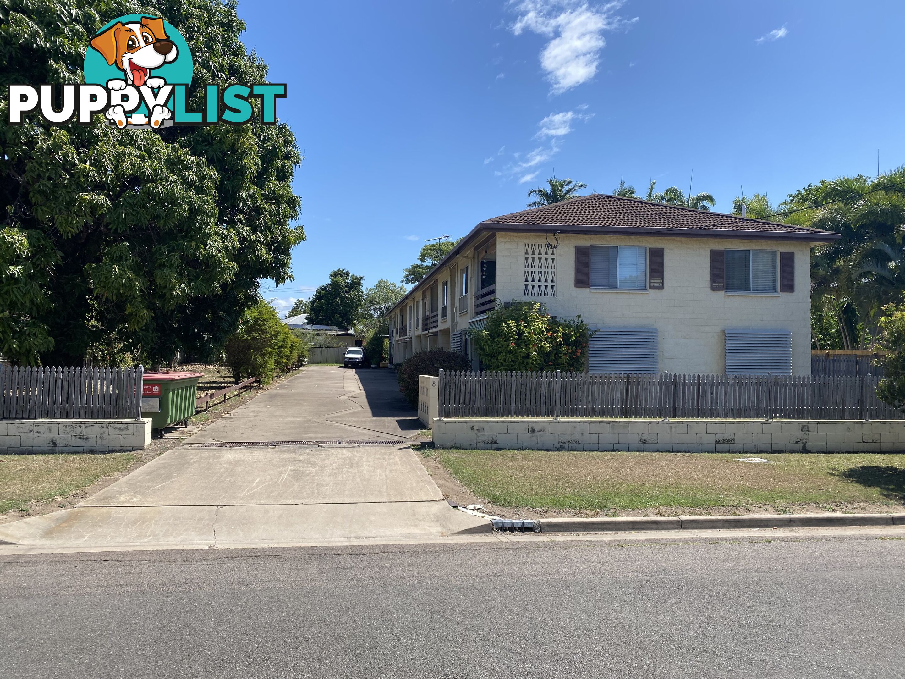 4 8 Piccadilly Street Hyde Park QLD 4812