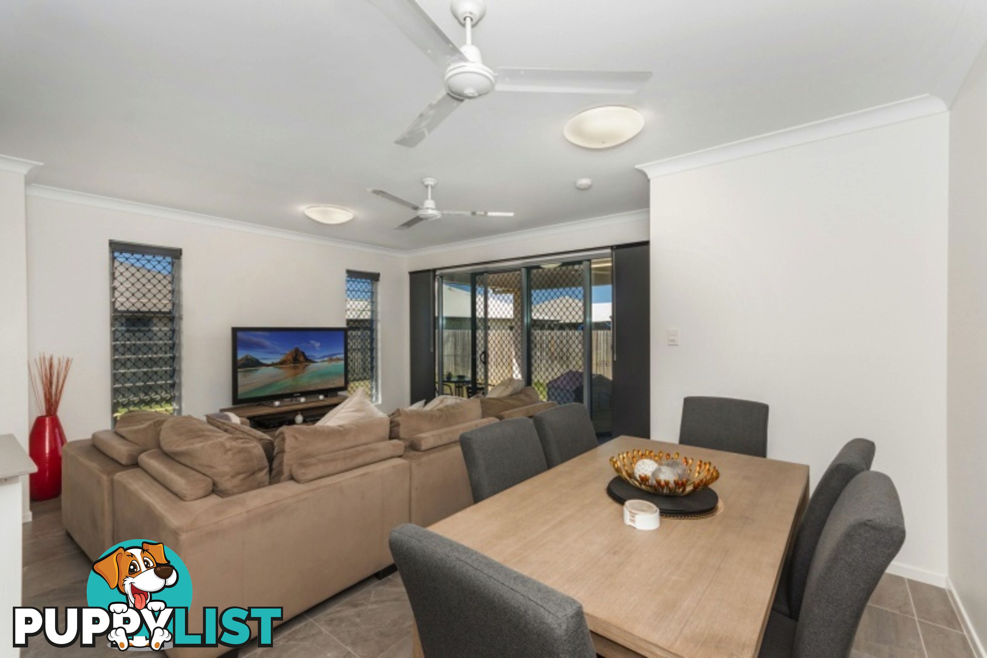 4 Cassinia St Mount Low QLD 4818