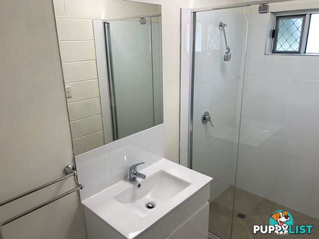 Unit 1 8 Bent St Mundingburra QLD 4812