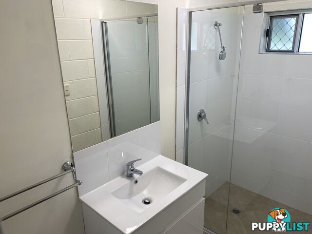 Unit 1 8 Bent St Mundingburra QLD 4812