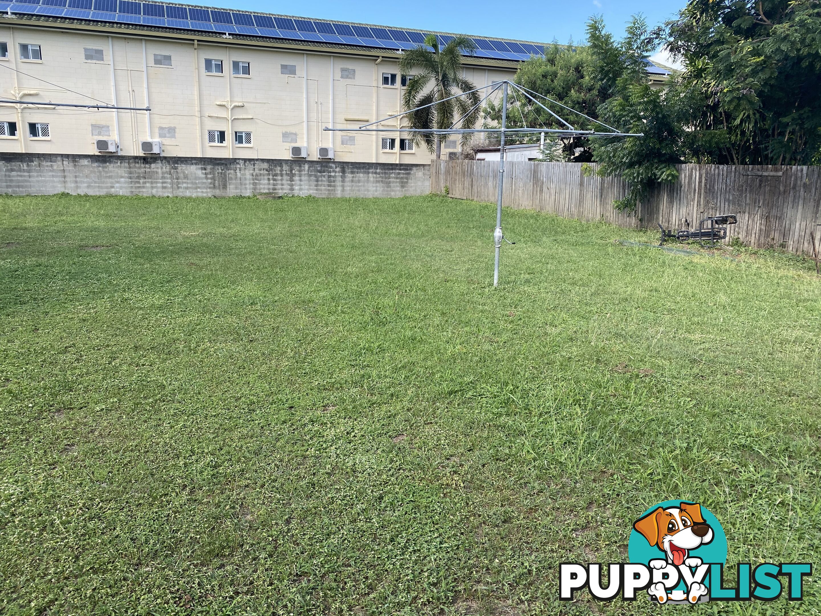 Unit 1 8 Bent St Mundingburra QLD 4812