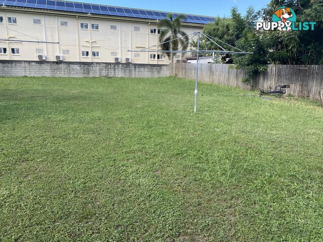 Unit 1 8 Bent St Mundingburra QLD 4812