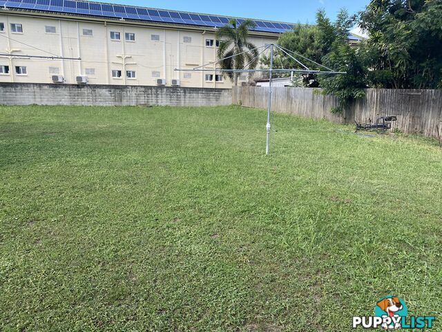 Unit 1 8 Bent St Mundingburra QLD 4812