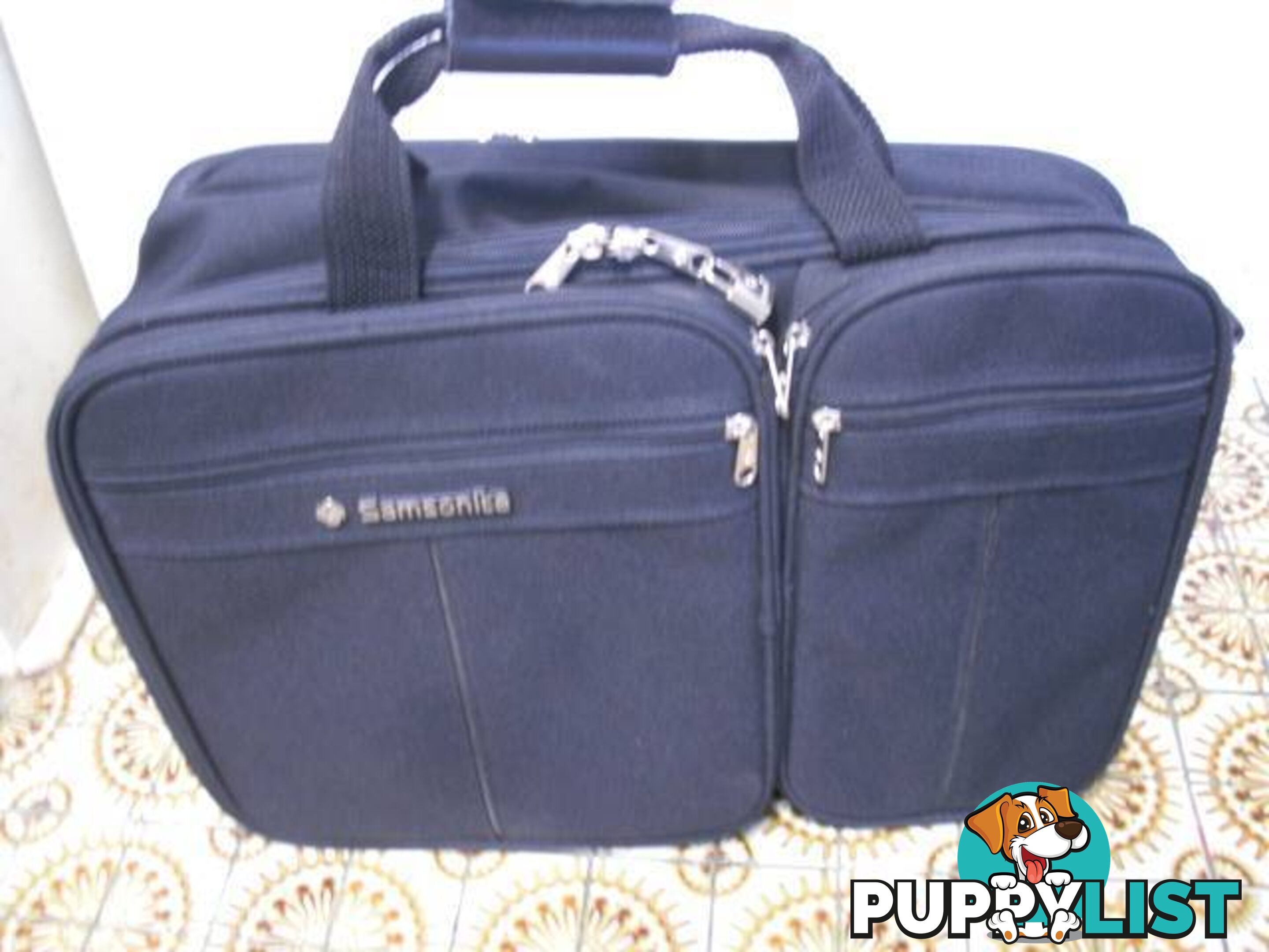 SAMSONITE BAG 550MM X 360MM AS NEW CONDITION PICKUP OR POST PICKU