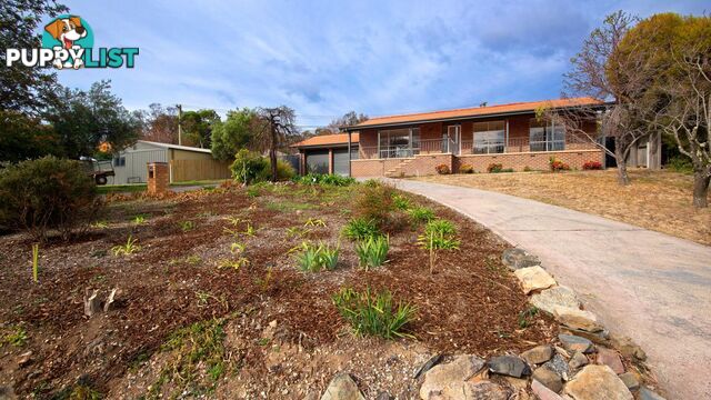 17 Sturdee Crescent MONASH ACT 2904