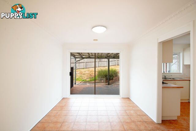 17 Sturdee Crescent MONASH ACT 2904