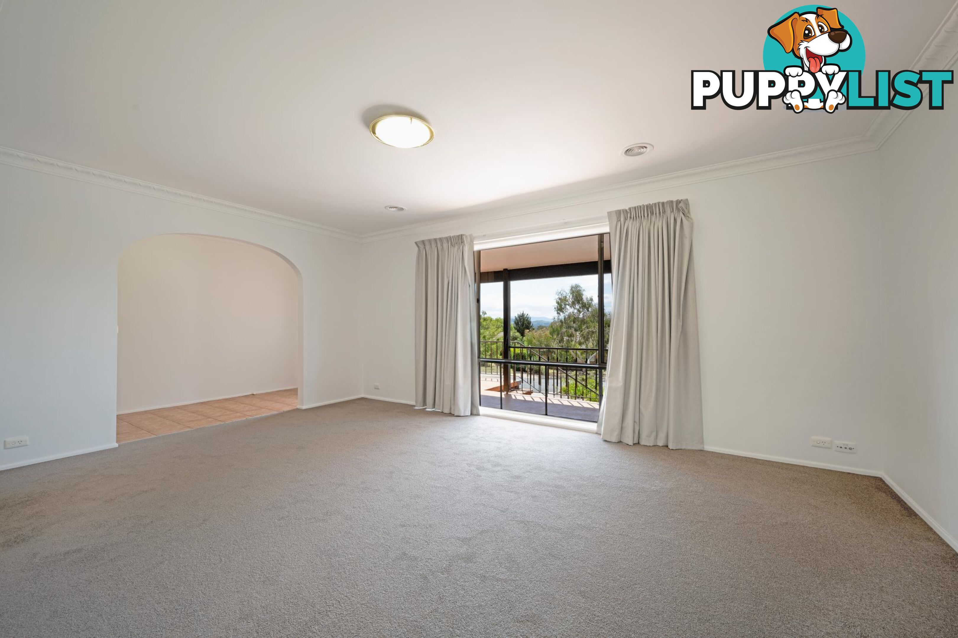 17 Sturdee Crescent MONASH ACT 2904