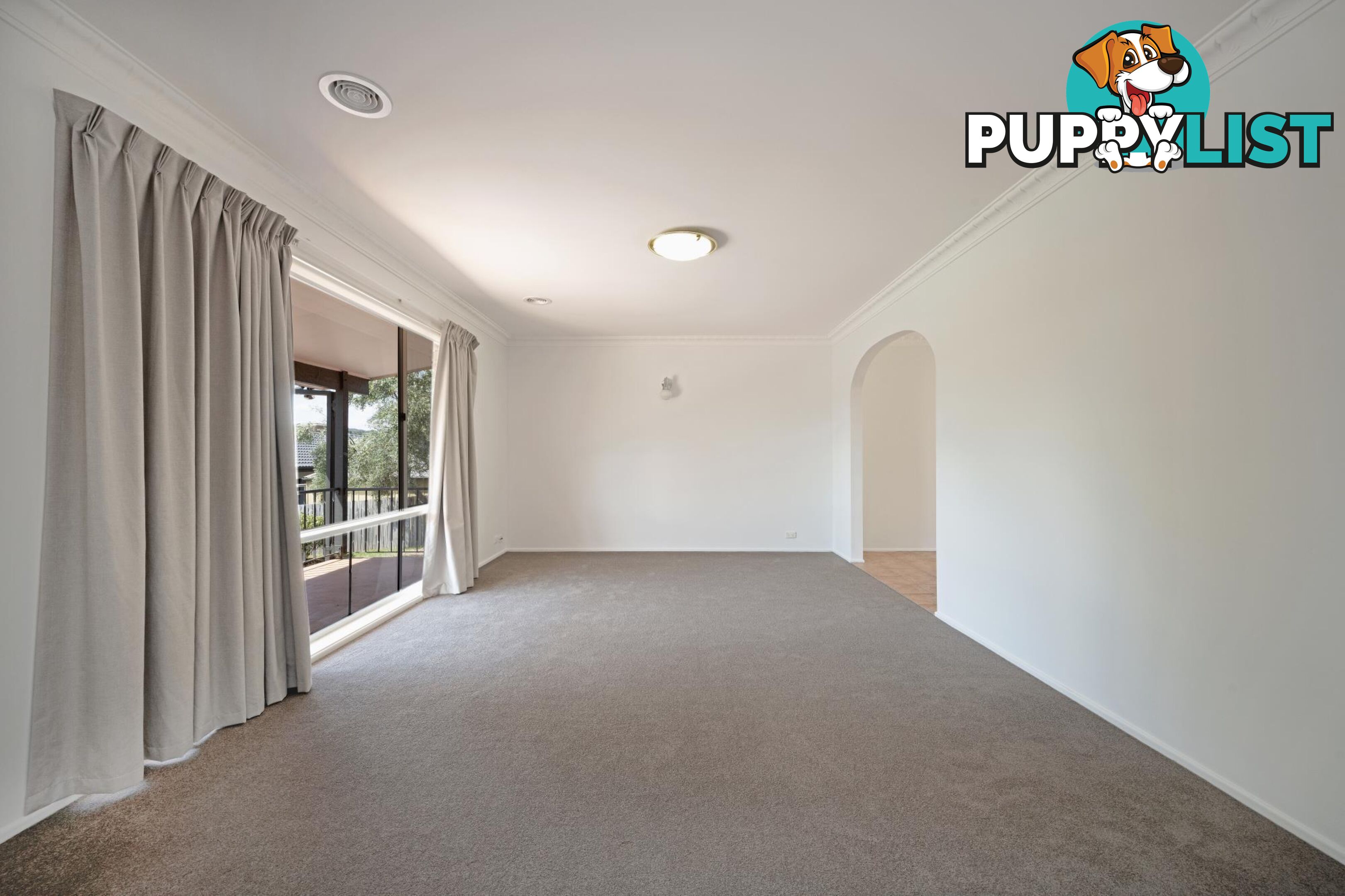 17 Sturdee Crescent MONASH ACT 2904