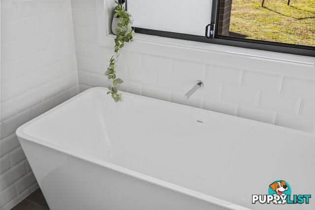 5 Helen Street MURRUMBATEMAN NSW 2582