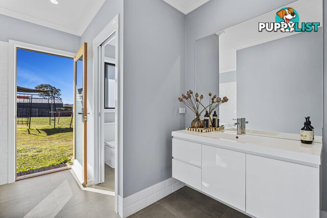 5 Helen Street MURRUMBATEMAN NSW 2582