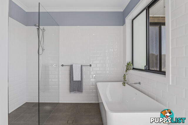 5 Helen Street MURRUMBATEMAN NSW 2582