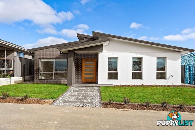 6 Stockdill Drive STRATHNAIRN ACT 2615