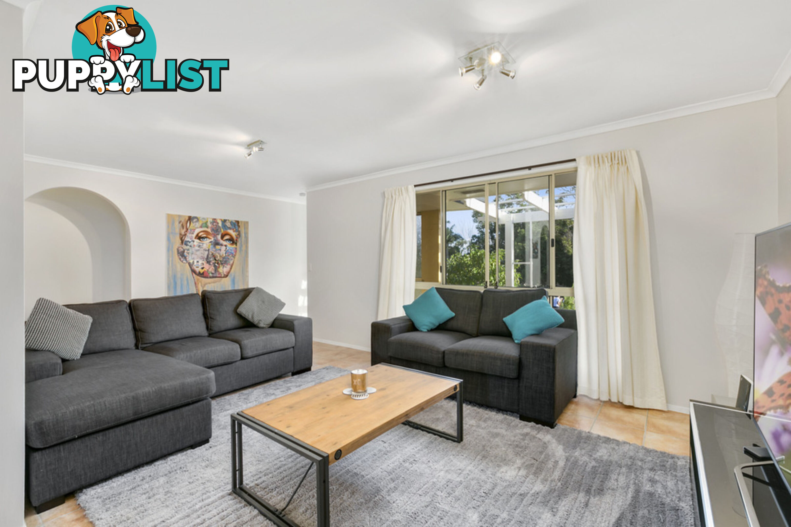 10 Issell Place HIGHLAND PARK QLD 4211