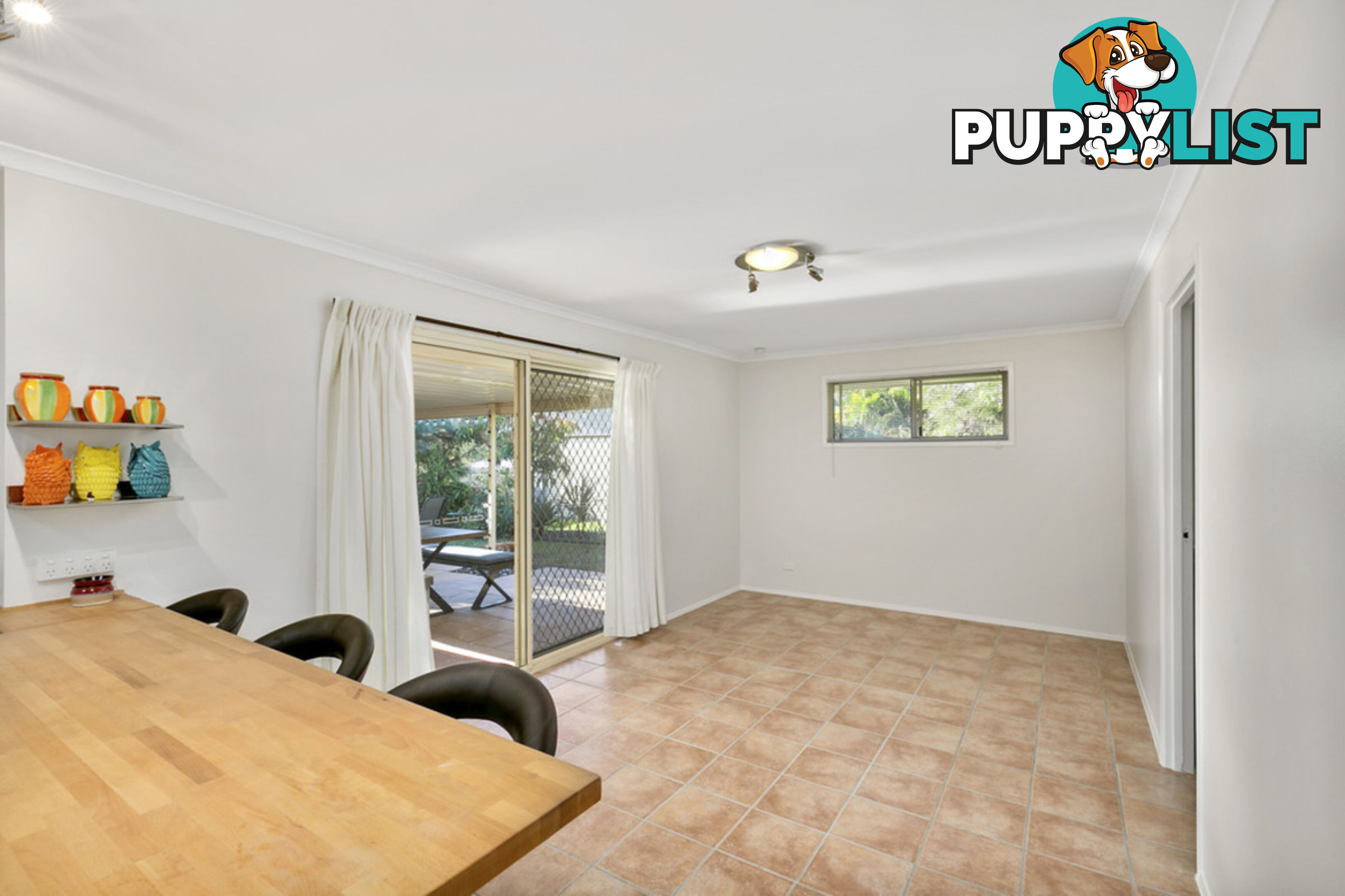 10 Issell Place HIGHLAND PARK QLD 4211