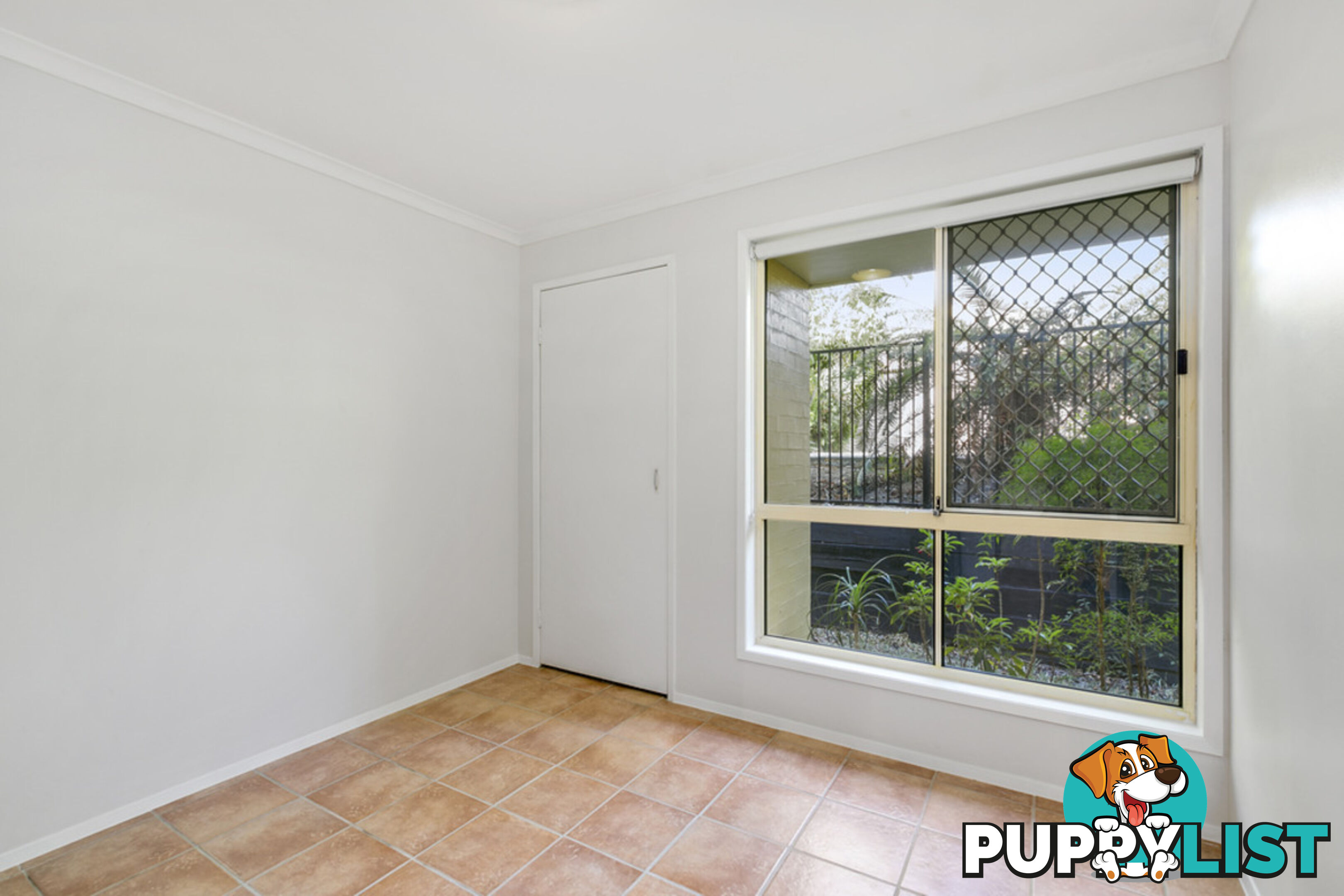 10 Issell Place HIGHLAND PARK QLD 4211