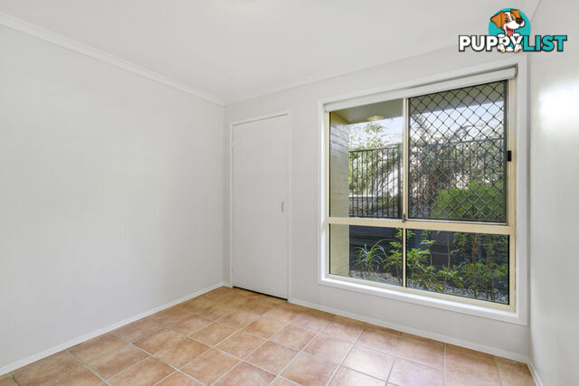 10 Issell Place HIGHLAND PARK QLD 4211