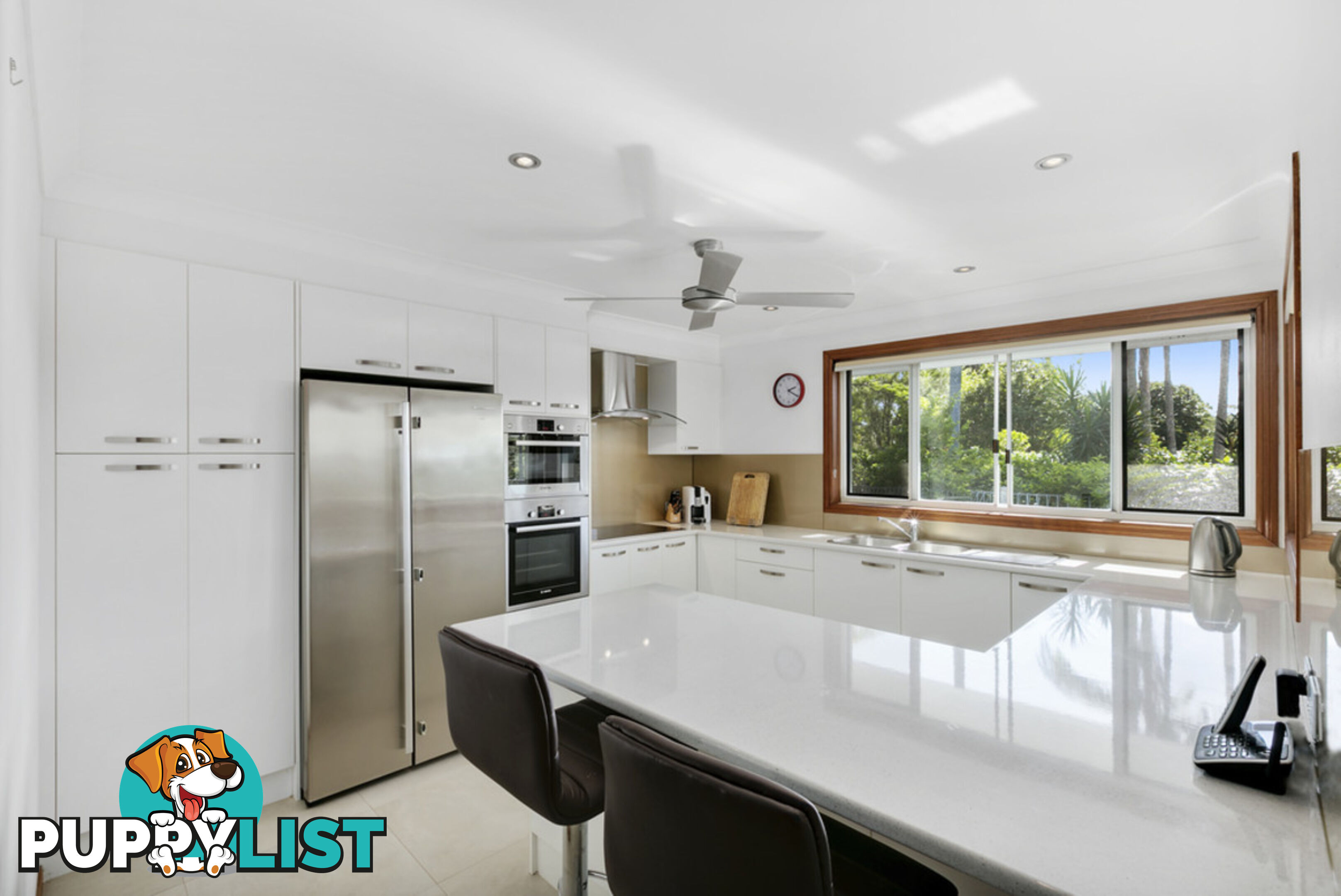 50 Winderadeen Drive HIGHLAND PARK QLD 4211