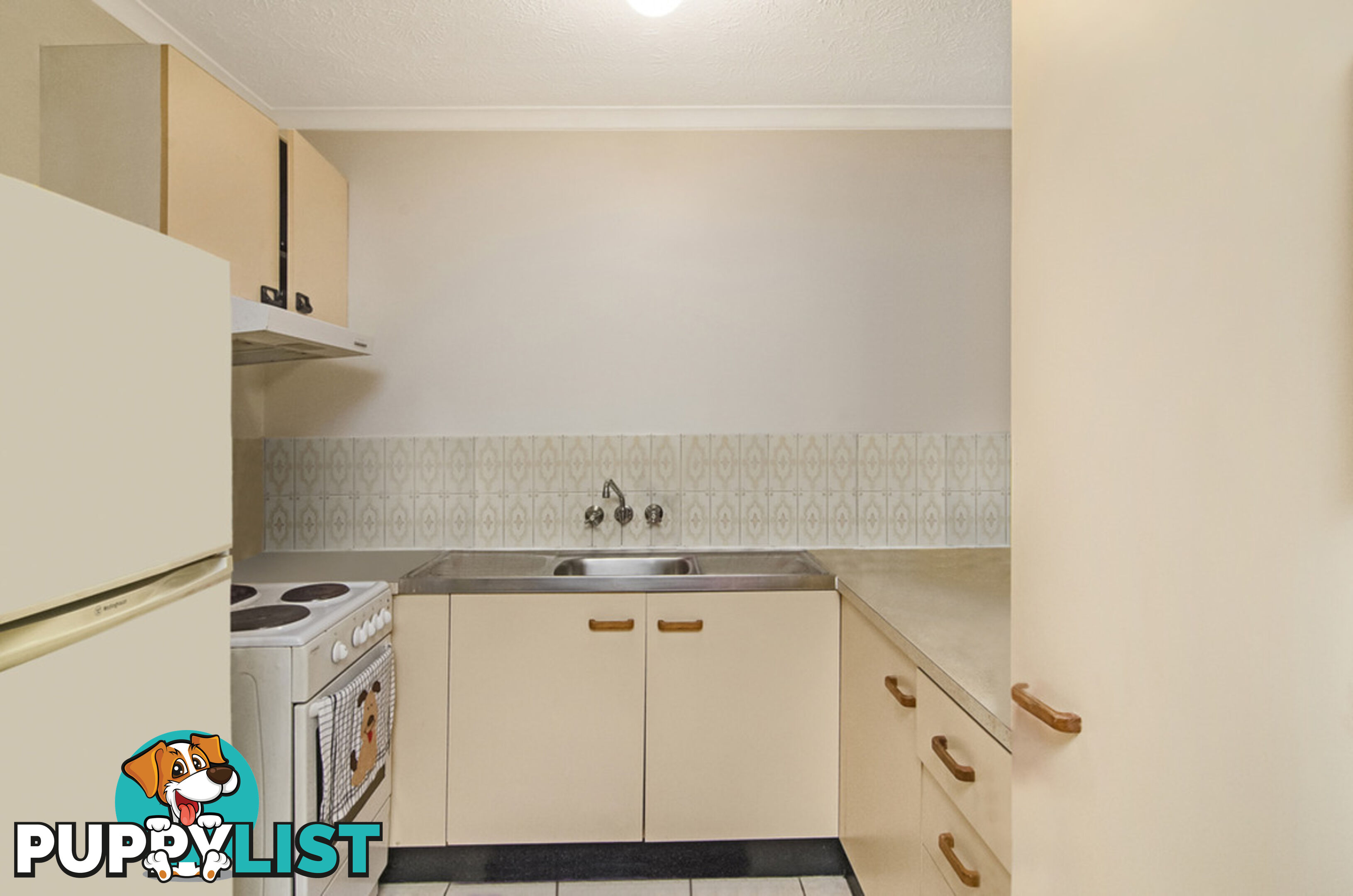 2/20 Bright Avenue LABRADOR QLD 4215