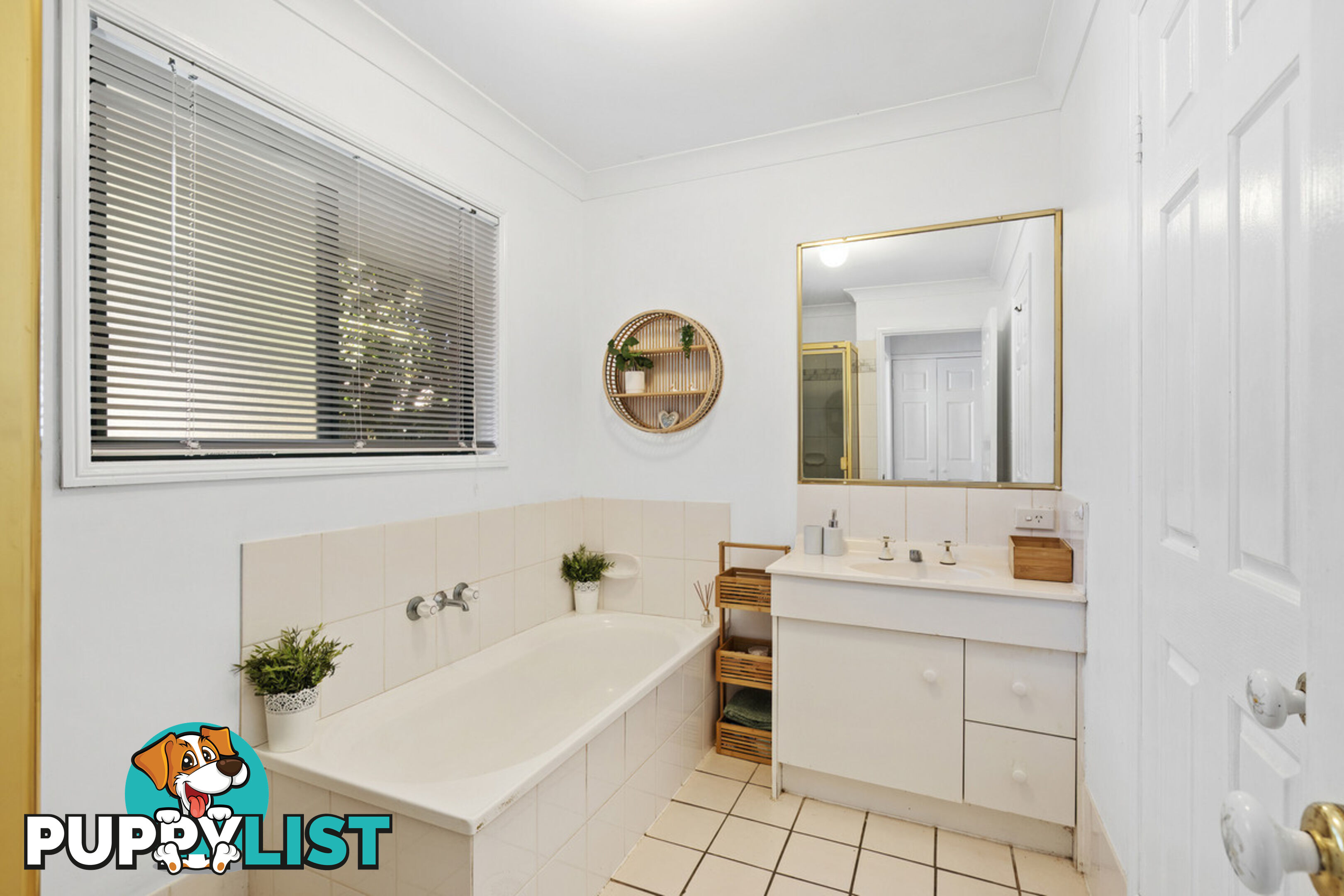 4/3 Karri Court BURLEIGH HEADS QLD 4220