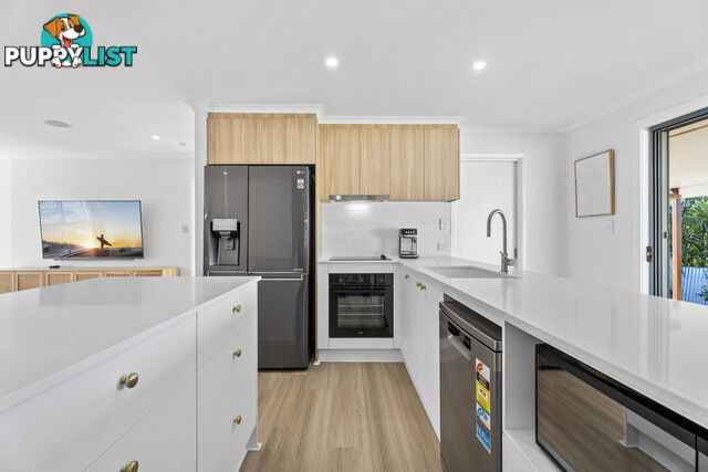 4 Remount Place CARRARA QLD 4211