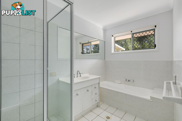 3 Lark Court CARRARA QLD 4211