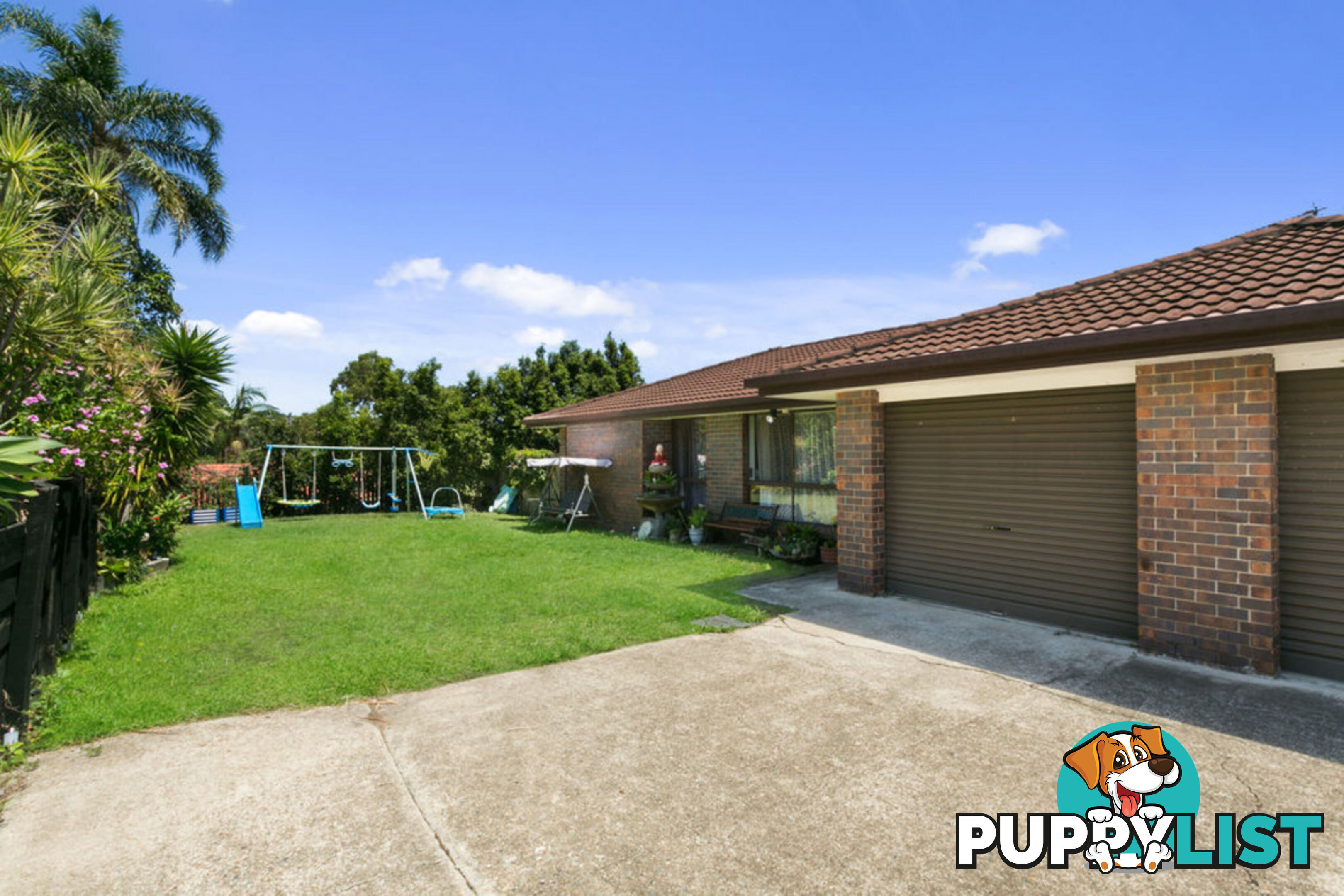 2/13 Gumbeel Court HIGHLAND PARK QLD 4211