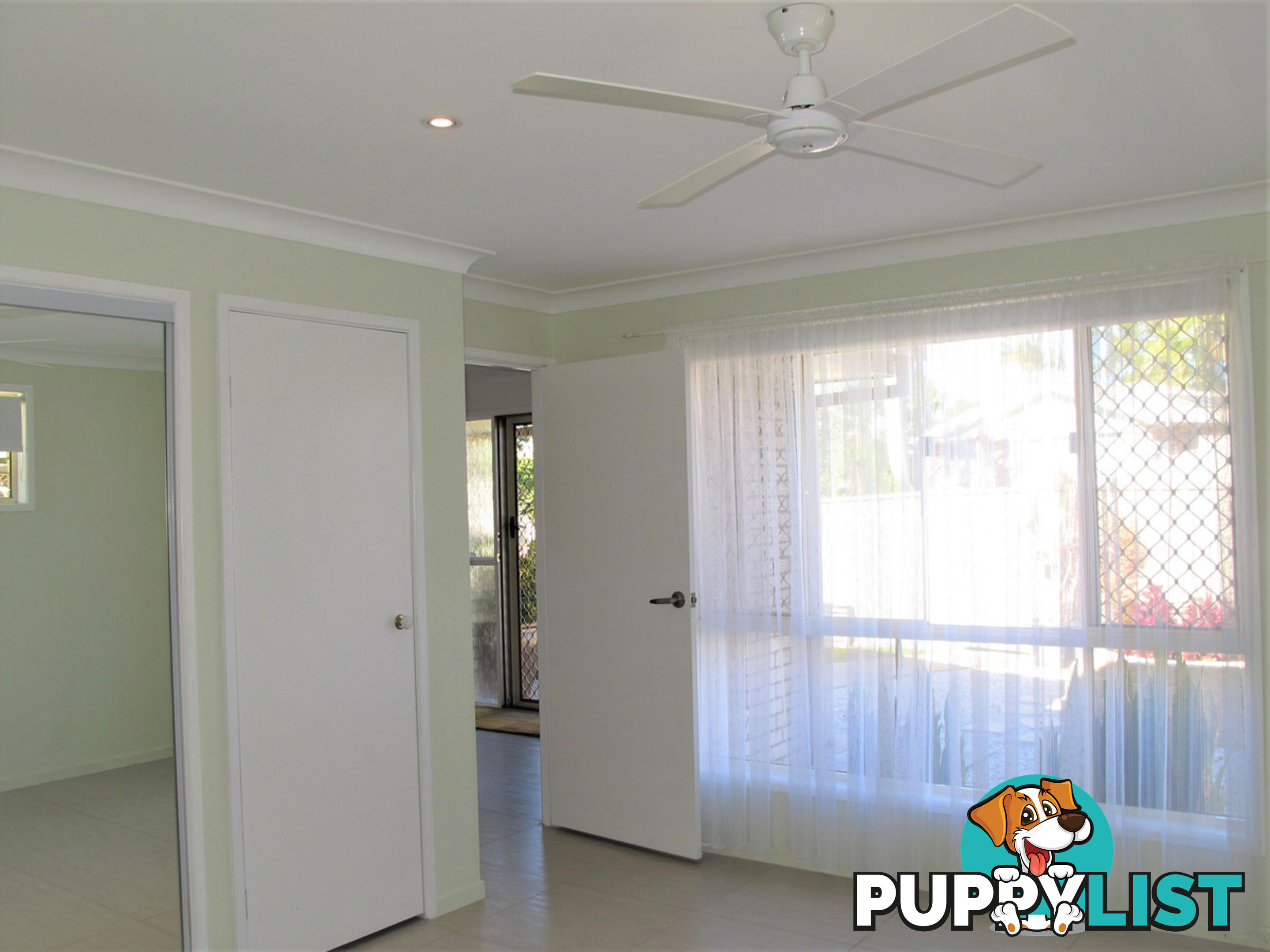 22 Hastings Crescent CARRARA QLD 4211