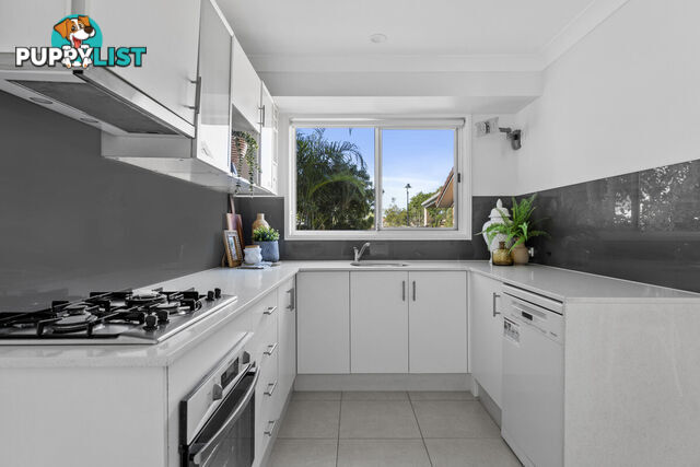 2/16 Jannie Court LABRADOR QLD 4215