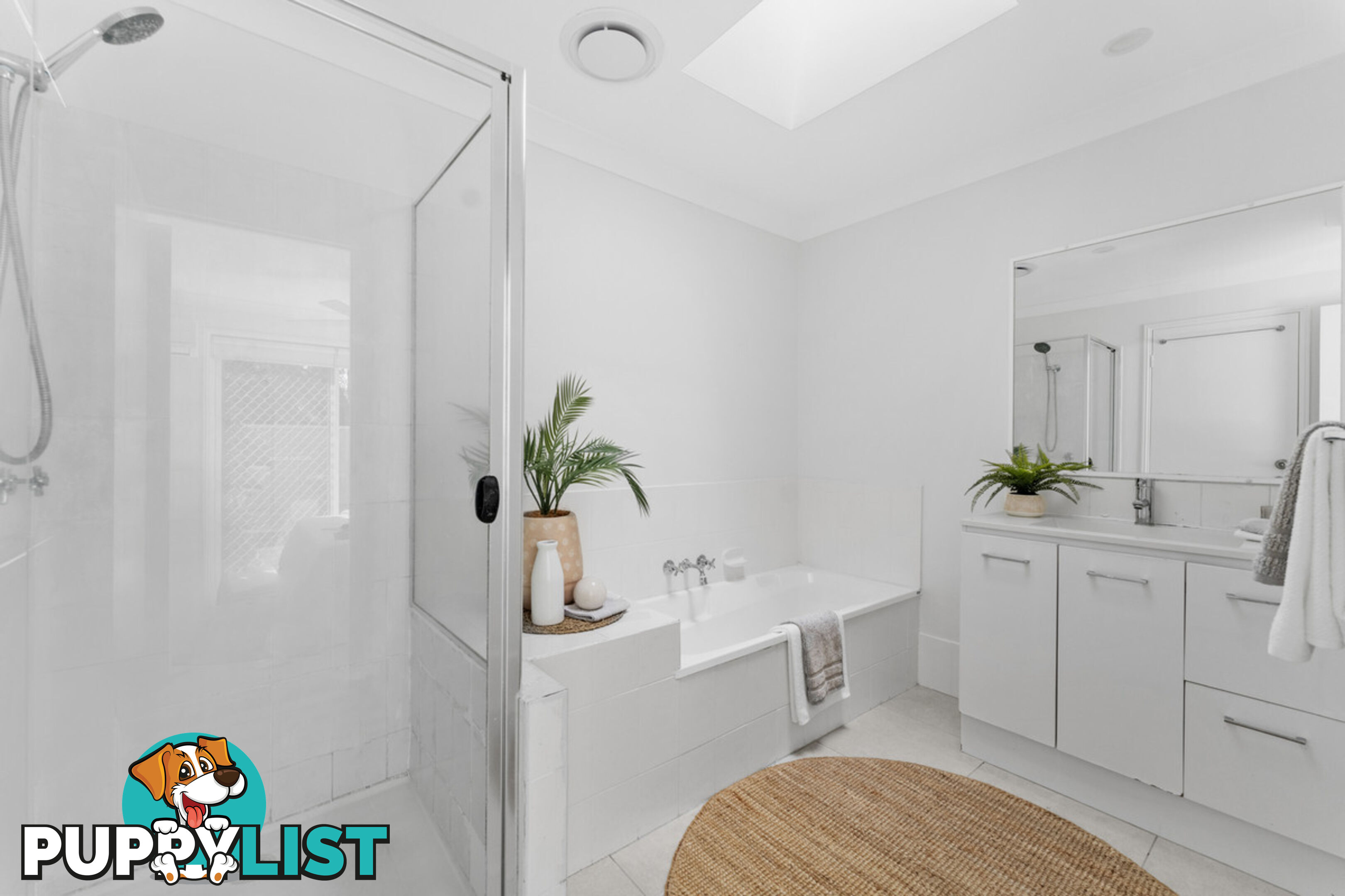 2/16 Jannie Court LABRADOR QLD 4215