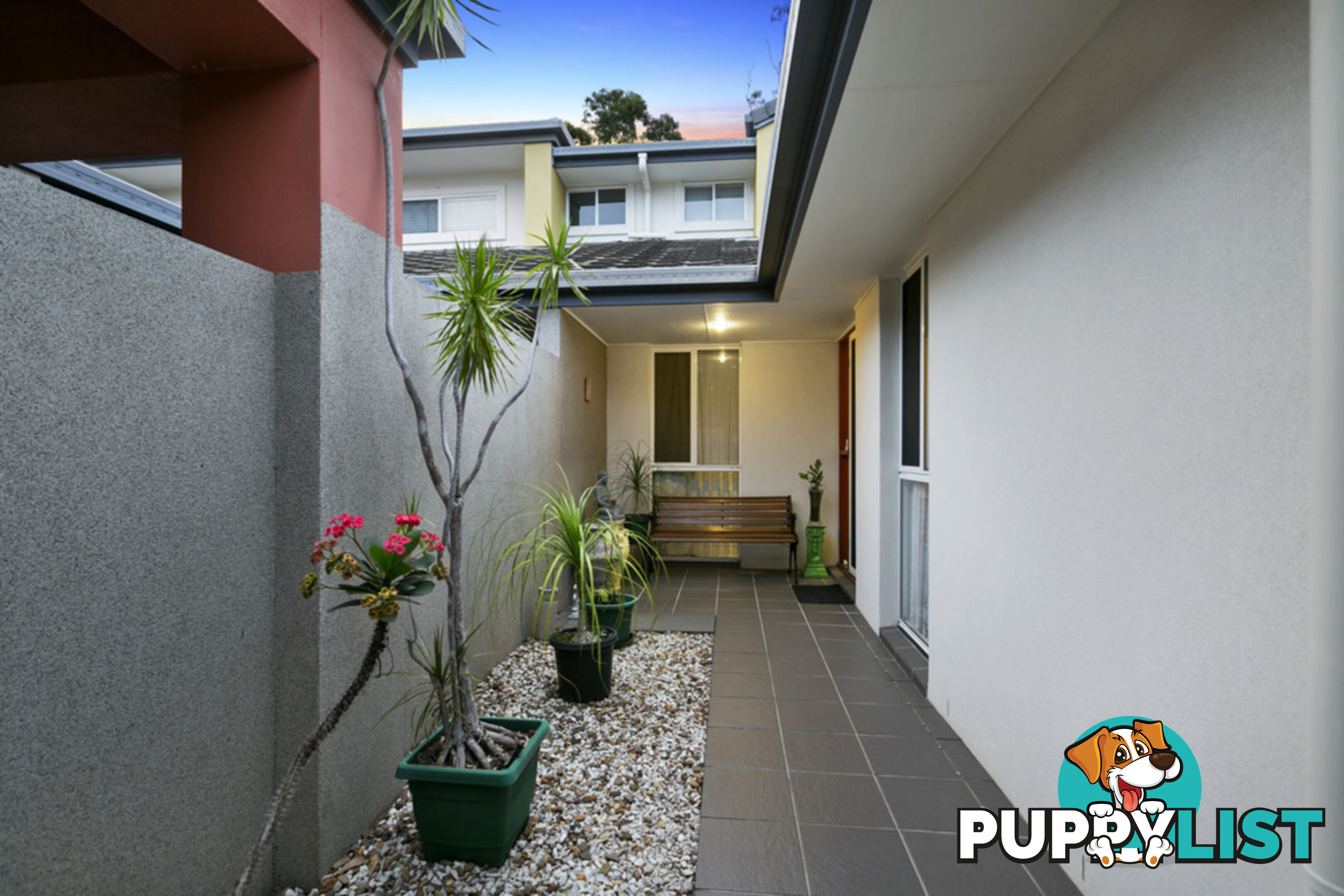 2/29 Riverwood Drive ASHMORE QLD 4214